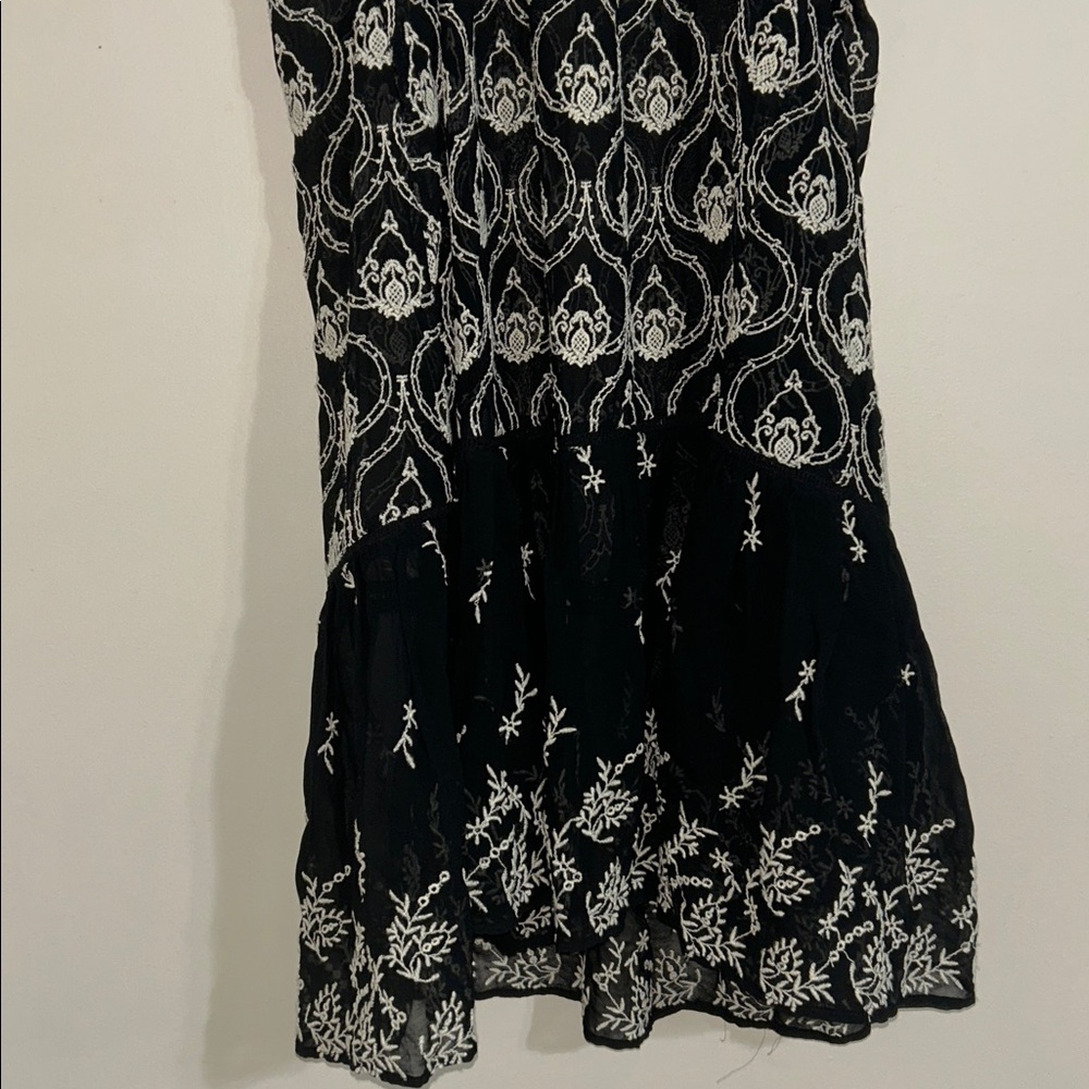 By Anthropologie women’s semi Sheer Embroidered Mini Dress XS - Picture 4 of 10